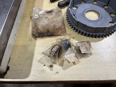 Embrague y accionamiento primario Triumph T120 650 Foto 1 de 4