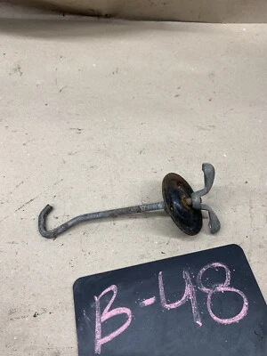 Ford Mustang Cougar 1964-1967 neumático de repuesto sujeción y tuercas de mariposa Foto 1 de 4