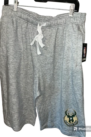 UNK Men’s Gray Shorts XL Milwaukee Bucks Terry Shorts Size X-Large New NBA Cover