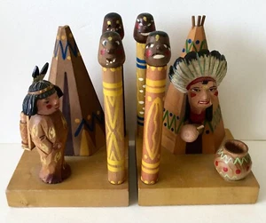 Vintage seltene 1950 ANRI handgeschnitzte Holz indianische Tipi Totempfahl Buchstützen - Bild 1 von 11