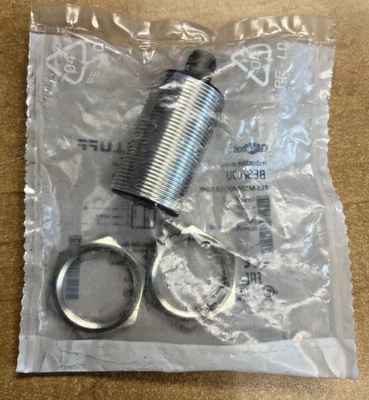 Balluff BES M30MI-POC15B-S04K BES009U Inductive Sensor *New in Sealed Bag* - Image 1 of 4