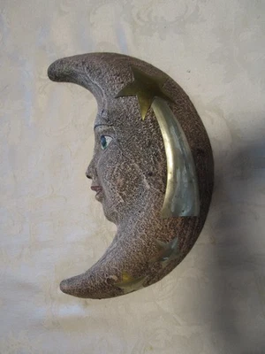 Arte de pared vintage Musk Crescent Moon cara pintada a mano estrellas aplicadas 3 metales 1990 Foto 1 de 4