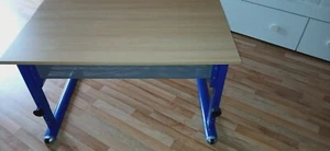 Schülerschrebtisch verstellbar in Höhe und Neigung ohne Beschädigung - Bild 1 von 5