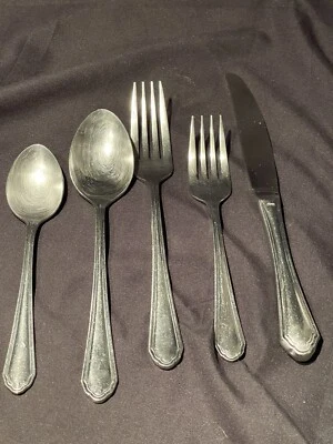 Towle ~Magic Flute ~ 5 piece place setting - Image 1 of 3