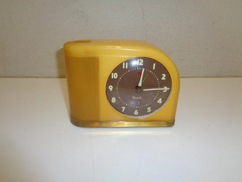 Vintage Westclox MOONBEAM ALARM CLOCK Model Bakelite Cover