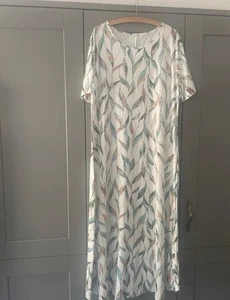 Unbranded Women's Dress 3 XL 18/20 - Picture 1 of 8