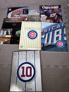 1985-1992 CHICAGO CUBS YEARBOOKS - LOT OF 8 - O 1700J - Picture 1 of 6