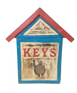 Key Holder Wood Box 6 Hook Out Bird House Primitive Farmhouse - Picture 1 of 4