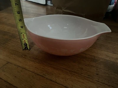 Vintage Pyrex 444 White Pink Gooseberry Cinderella Mixing Bowl 4QT MCM  1950-60s - Image 1 of 4