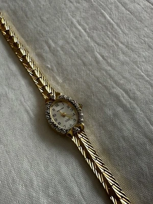 Reloj vintage Waltham YWL324 FUNCIONANDO tono dorado - 7 pulgadas Foto 1 de 4