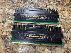 CORSAIR VENGEANCE 8GB (2x4GB) DDR3 PC3-12800 1600MHz MEMORY RAM CMZ8GX3M2A1600C9 - Picture 1 of 2