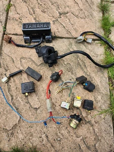 81-83 Yamaha Virago XV750 Fuse Box, Relays, Left Switchgear - Picture 1 of 8