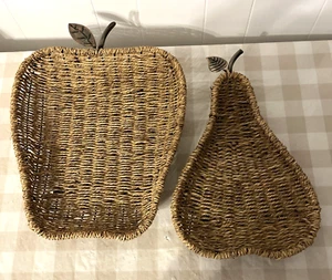 Vintage Rare Woven Wicker Fruit Basket Apple and Pear Large Wall Decor Patio - Picture 1 of 10