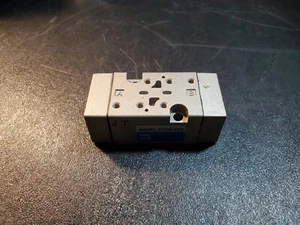 Neu SMC V3108-X23 Pneumatisches Vorsteuerventil - Bild 1 von 4