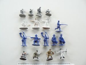 Armies in Plastic & TSSD plastic 54mm Toy Soldiers x 17