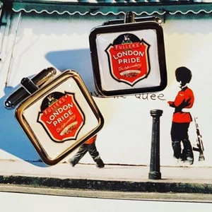 Einzigartige LONDON PRIDE MANSCHETTENKNÖPFE Chrom BIER Füller LAGER Logo CUFFS Designer PUB - Bild 1 von 1