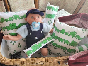 DDR grüne Elefanten - 5-tlg. - Kissen Set - Puppenbett Puppenwagen Garnitur  - Bild 1 von 4