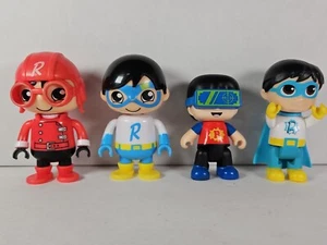 2018 Ryans World Blue Titan Red Pilot VR Gamer 3" Action Figures Pocket Watch Co - Picture 1 of 23