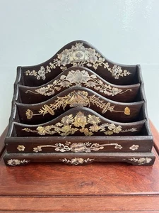 Antiguo estante chino con incrustaciones de madreperla - Imagen 1 de 14