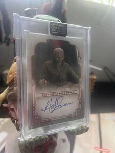Star Wars Galactic Antiquities Supreme Leader Snoke ( Andy Serkis ) 10/10 Sig 🌌 - Picture 1 of 2