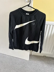 Nike TM Logo Wrap Around Swoosh Sweatshirt Sweater Top Black White Junior LGE - Picture 1 of 5