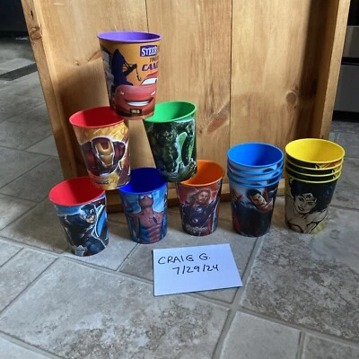 (14) Tazas de plástico Superhéroe Vengadores Superman Mujer Maravilla Rayo McQueen Foto 1 de 4