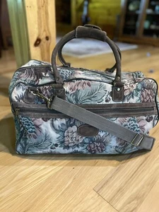 Vtg CAPEZIO Carry On Lg Duffle Weekender Carpet Bag Floral Tapestry Leather - Picture 1 of 19