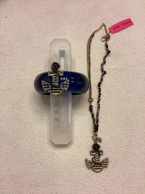 Collar y pulsera náutica vintage Betsey Johnson ancla rayas azules Foto 1 de 3