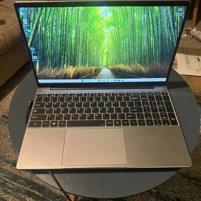 EZbook S7 Hi Laptop - Image 1 of 4