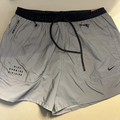 Pantalones Cortos para Correr Nike Run Division Reflectantes ADV Dri-Fit FZ1123-035 Medianos Foto 1 de 4