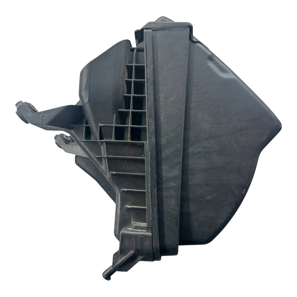 Оригинальный воздухоочиститель в сборе для Hyundai Sonata 1,6 л 2015–2017 годов от оригинального производителя 28110-C2600 - Изображение 1 из 4