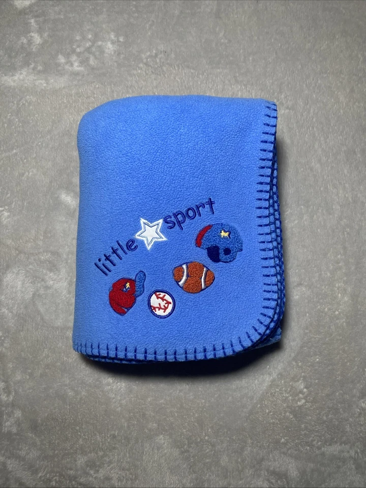 Manta deportiva pequeña para bebé KOALA azul polar béisbol fútbol reversible estrellas Foto 1 de 4