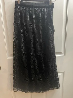 Gucci Gg Falda de Encaje Largo Medio Talla 40 Excelente Estado.Tiene Inserto de Seda Foto 1 de 4