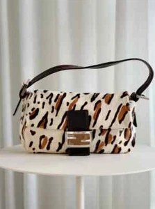 Baguette de pelo de caballo FENDI vintage con estampado de animales con adornos de cuero - Imagen 1 de 5