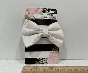 Girls Scunci Glitter Small Bow Hair Clip White, New - Picture 1 of 4