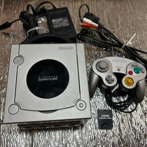 Nintendo GameCube Console - Black - Controller & Cables - FREE SHIPPING - Picture 1 of 3
