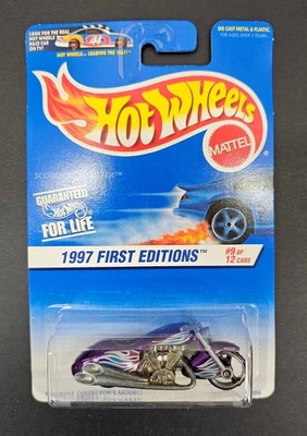 Hot Wheels Scorchin' Scooter 1997 1:64 Diecast Motorcycle Purple Flames - Image 1 of 2