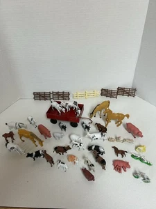 Lote Mixto 41 Ertl Vagón de Granja y Mini Granja Animales de Campo - Imagen 1 de 9