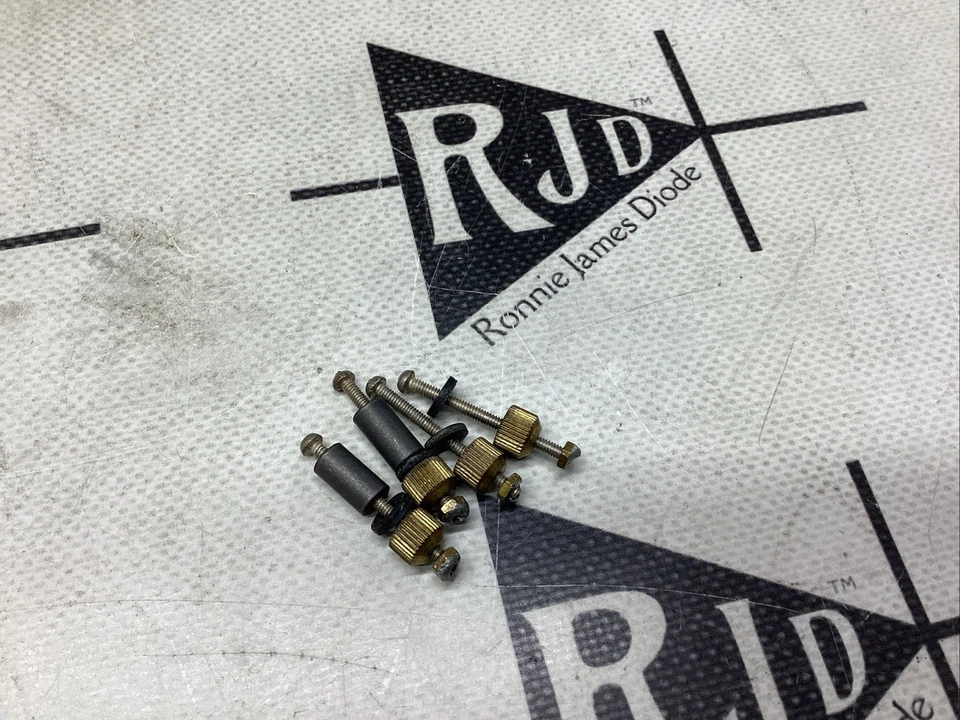 Parafusos de montagem em altura para captador de guitarra elétrica Gibson EUA mini Humbucker anos 70 - Imagem 1 de 1