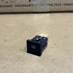 VW POLO 6R HEATED WINDOW SWITCH REAR 6C0959621A 1.0 PETROL MANUAL 3DOOR 2014 - Picture 1 of 3