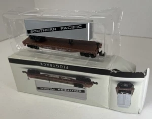 N Gauge Southern Pacific Piggyback Train Car Reader Digest Promo 497866 in Box - Picture 1 of 5