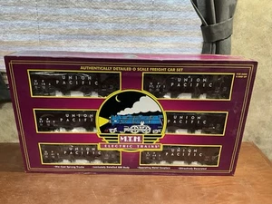 VINTAGE MTH UNION PACIFIC 4-BAY HOPPER 6 CAR SET O SCALE 20-97404 SEALED IN CASE - Picture 1 of 8
