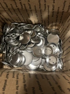 Spille con bottoni in metallo vuote vintage  - Foto 1 di 3