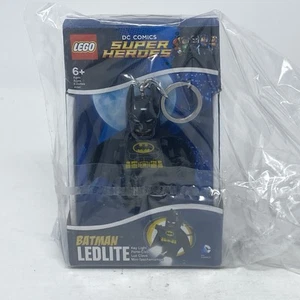 LEGO Super Heroes: Batman II LGL-KE26 LED Key Light Batman Key Chain (LEDLITE) - Picture 1 of 8