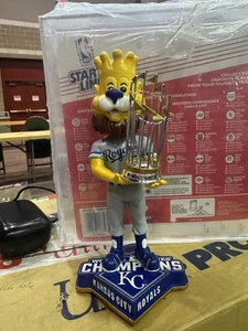 Sluggerrr Kansas City Royals 2015 World Series Maskottchen Wackelkopf 1/144 - Bild 1 von 5