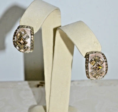 NUEVO EN CAJA $90 Pendientes Heidi Daus "Master Broche" Cristal Esmalte Omega Desnudo Neutro Foto 1 de 4