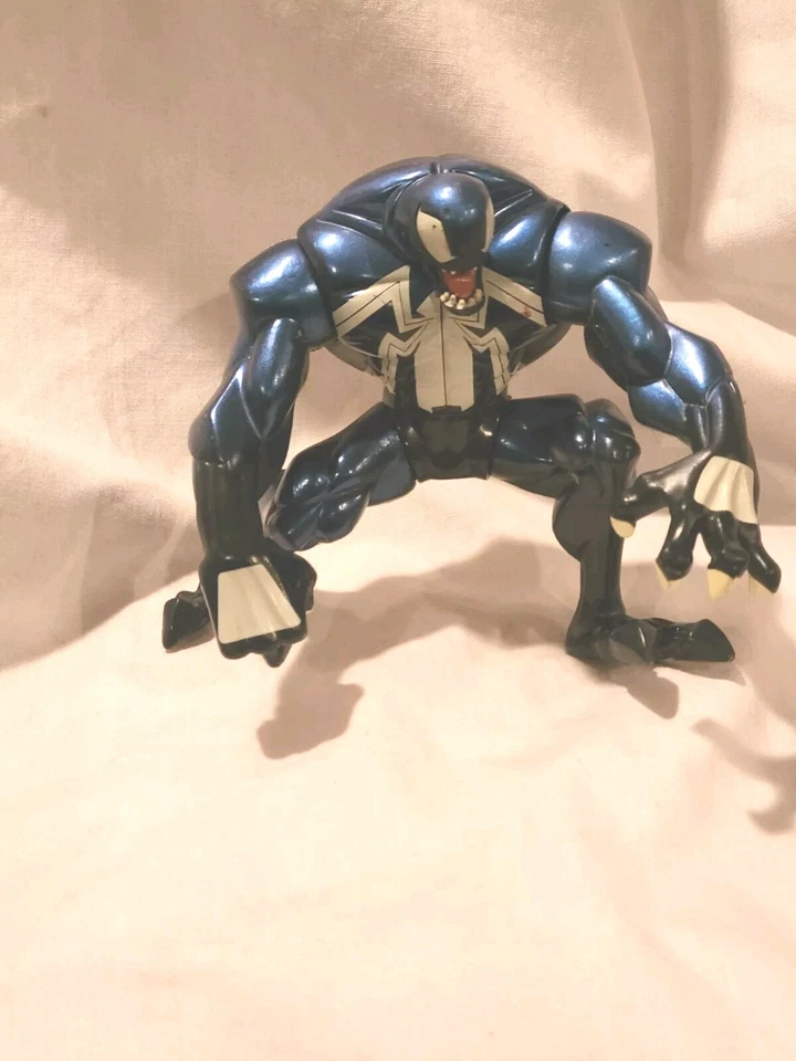 Figura Marvel Spiderman Spectacular Series Claw Slash Venom de Hasbro, 2008 Foto 1 de 4
