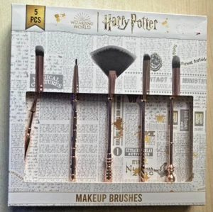 BNIP New Official Harry Potter Set of 5 Make-Up Brushes with Wands for Handles - Picture 1 of 3