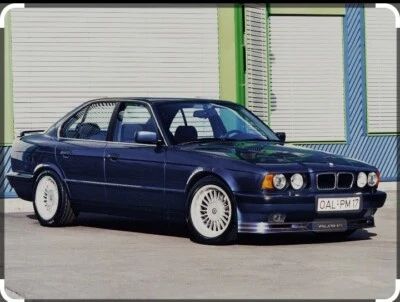 Modellino BMW M5 Alpina in Plastica scala 1: 24 Blu Metallizzato  - Immagine 1 di 4