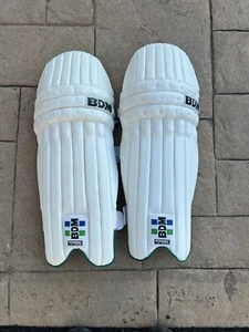 BDM Dynamic Super CRICKET Game Gear Pads  VINTAGE Adult Mint Conditions - Picture 1 of 10
